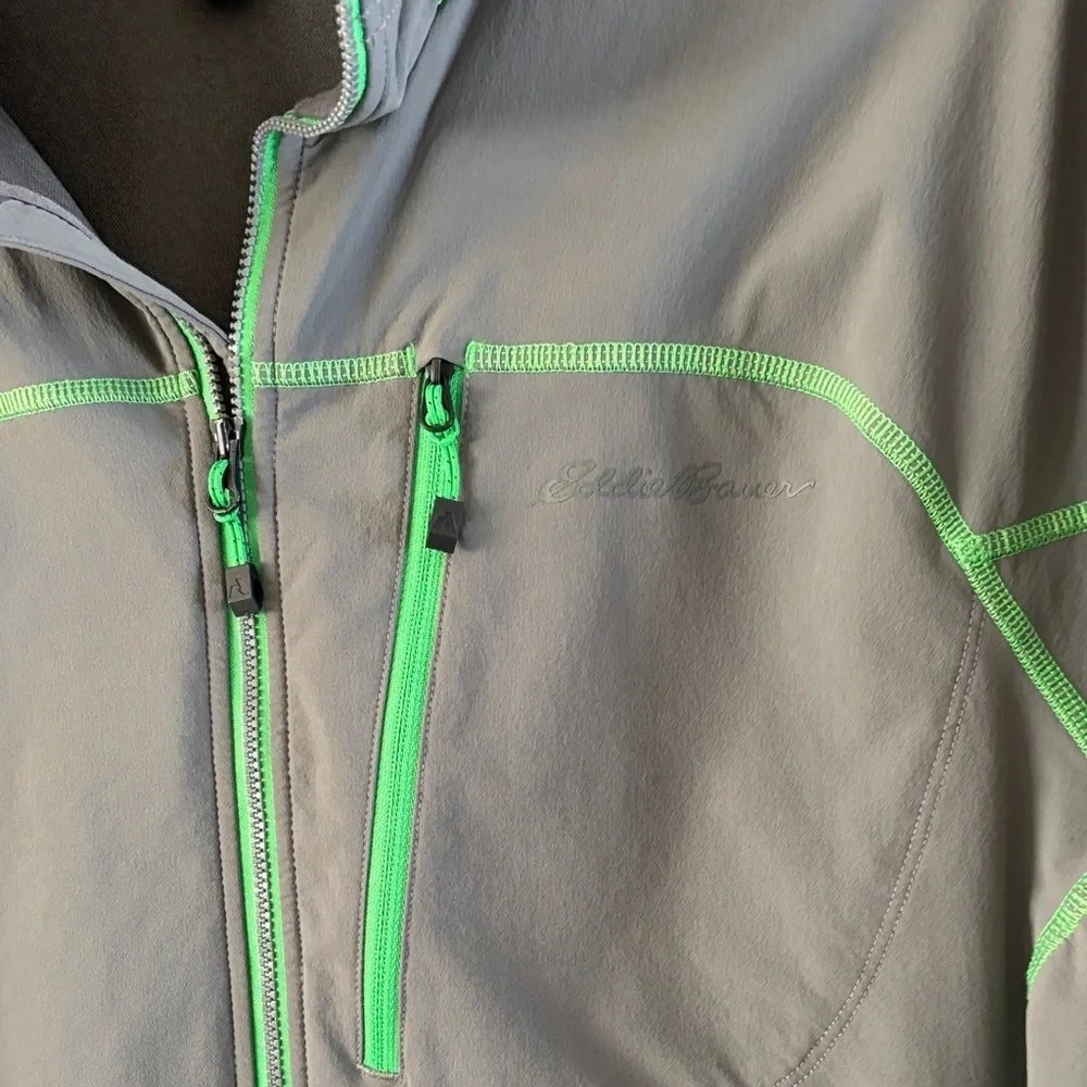 Eddie Bauer Mens Gray Windbreaker Lime Green Accents Zippered Pocket Size L
